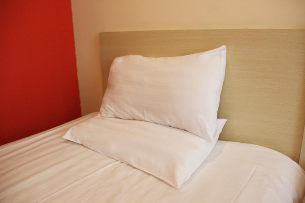 Hanting Express Wuhan Jiang Han Road Walking Street Chambre photo